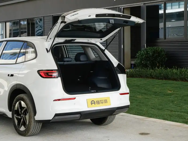 2025 Geely Galaxy E5
