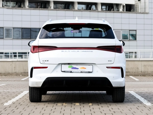 BYD e2
