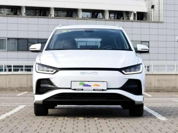 BYD e2