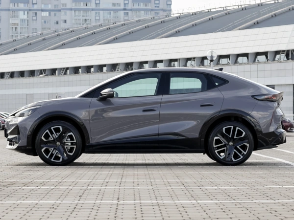 2025 Volkswagen ID.Unyx 06
